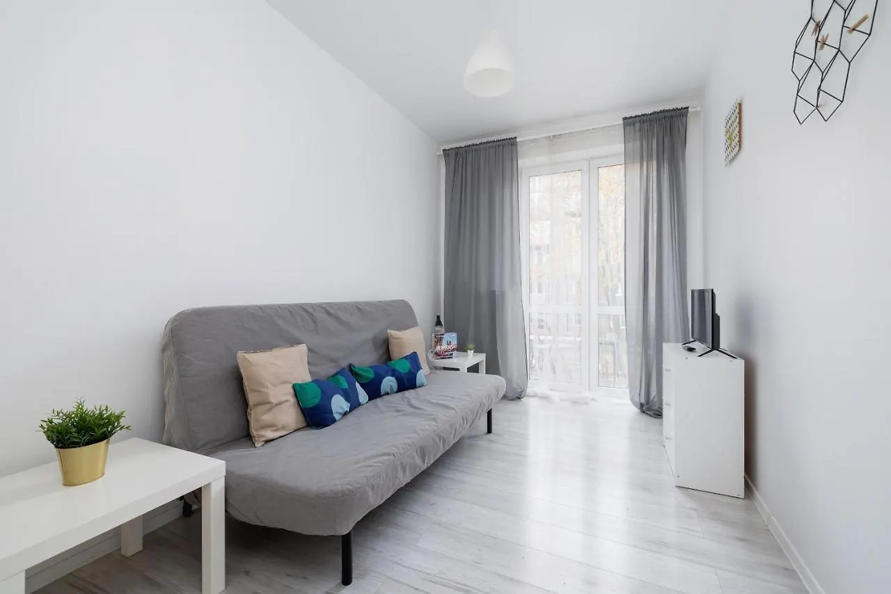 Cozy Apartment Aleja Kijowska In Cracow By Noclegi Renters Krakov 0*,  Polsko
